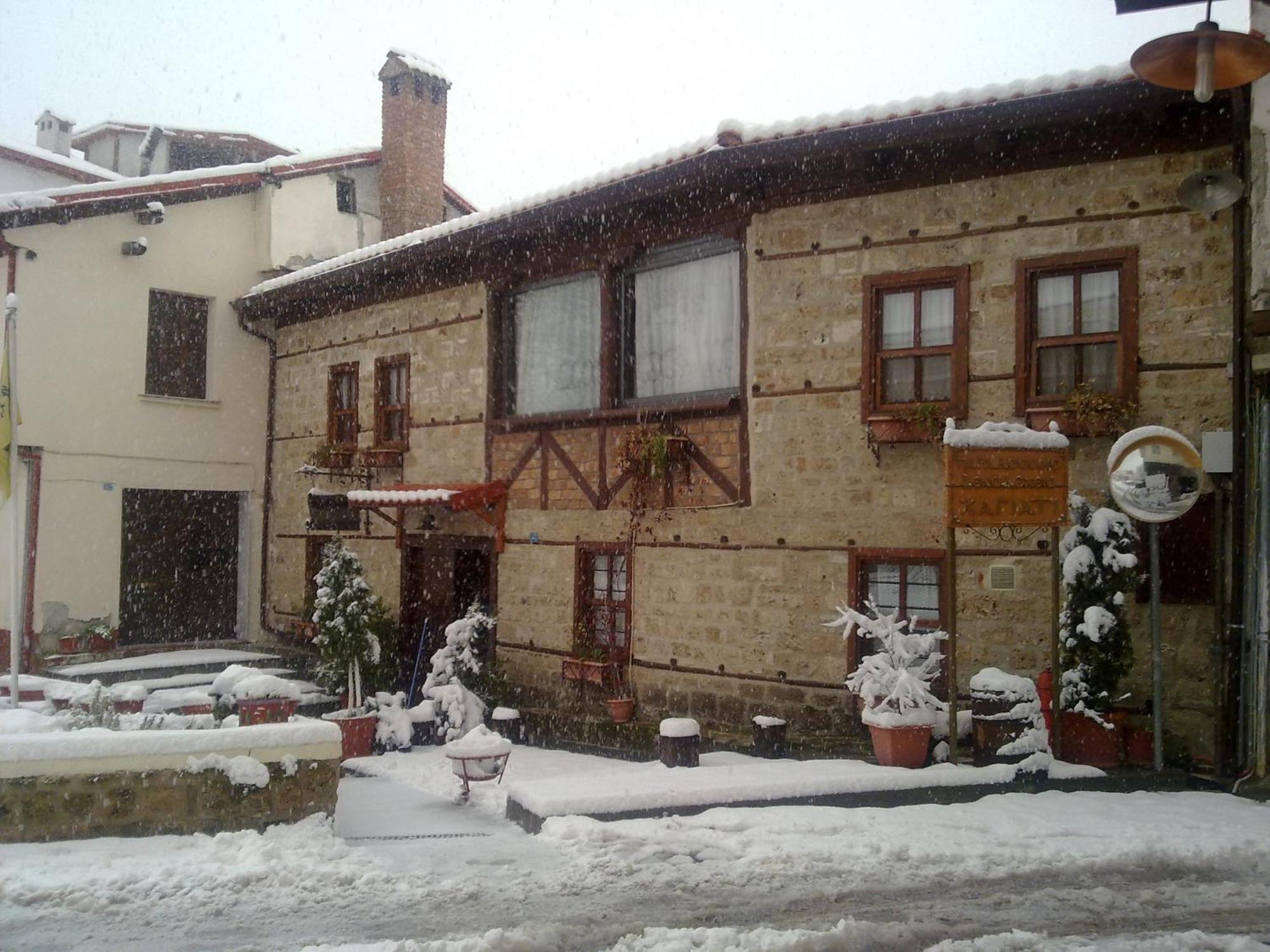 אדסה Hagiati Guesthouse מראה חיצוני תמונה