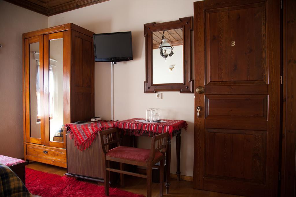אדסה Hagiati Guesthouse מראה חיצוני תמונה