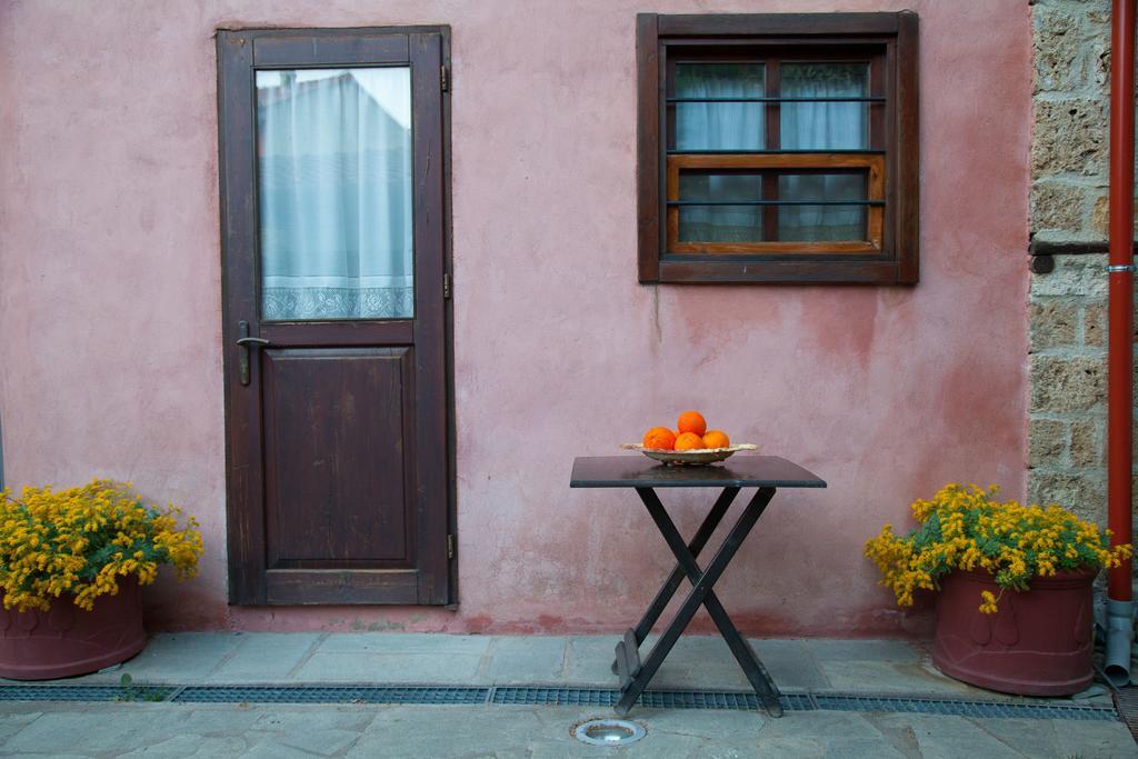 אדסה Hagiati Guesthouse מראה חיצוני תמונה