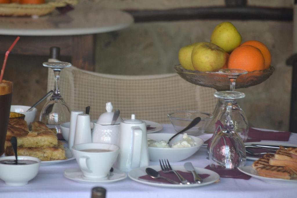 אדסה Hagiati Guesthouse מראה חיצוני תמונה