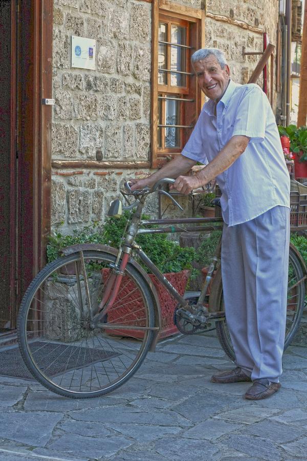 אדסה Hagiati Guesthouse מראה חיצוני תמונה